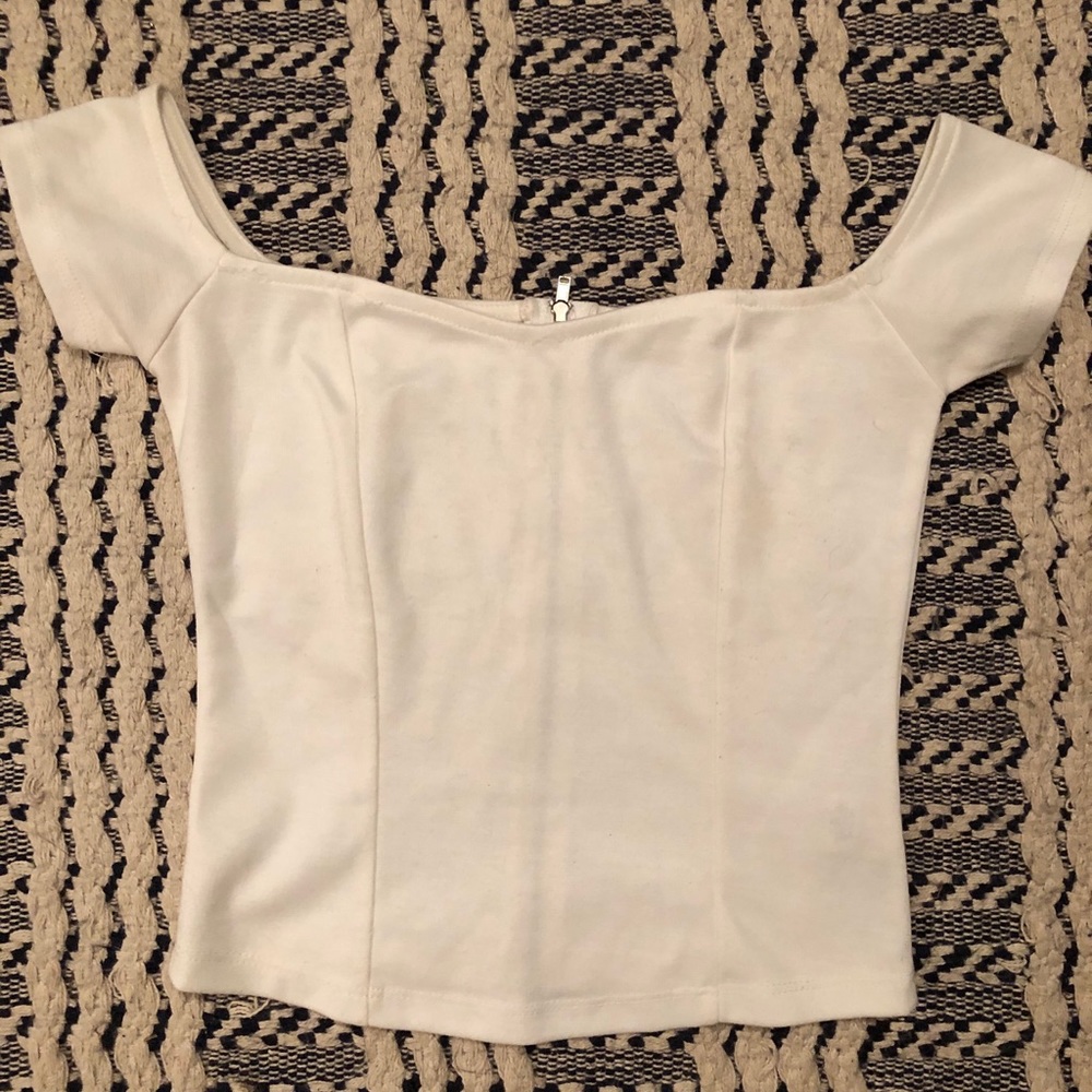 Tobi brand Crop top